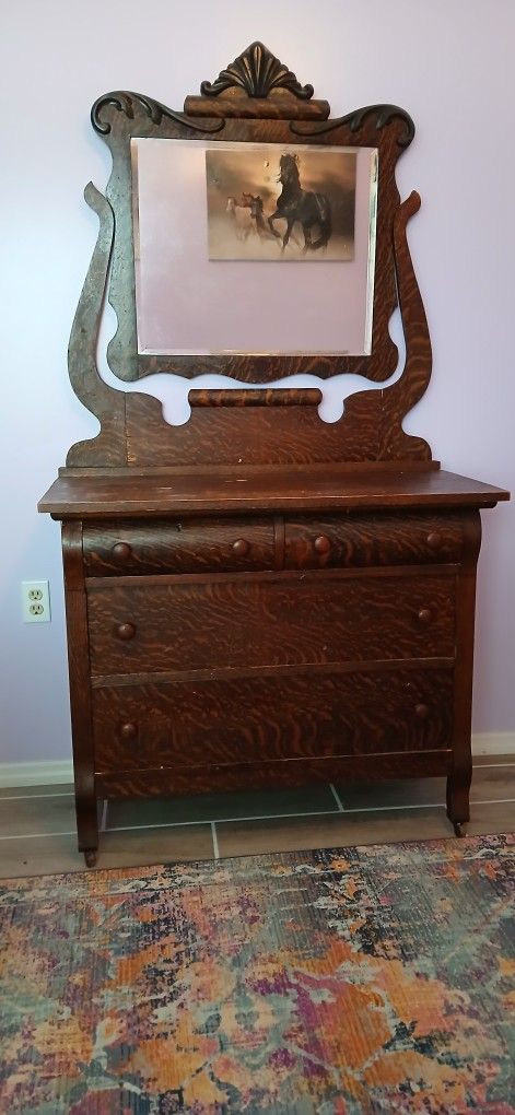 Mahogany Tiger Veneer