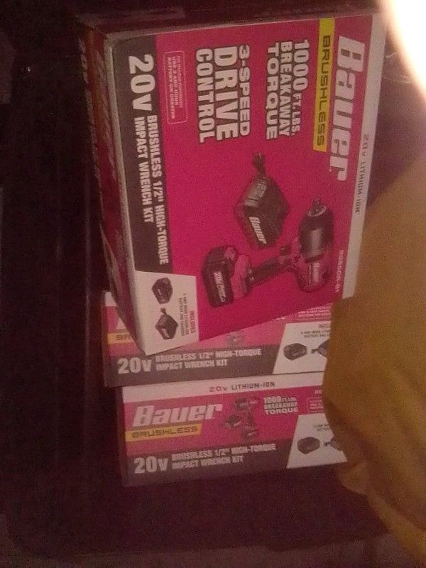 BAUER 20V BRUSHLESS 1/2" HIGH-TORQUE IMPACT. WRENCH KIT" 
NEW IN BOX!!!