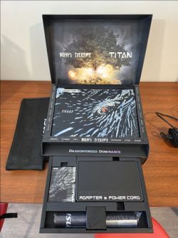 MSI Titan 18 HX Dragon Edition Norse Myth RTX 5090 96GB RAM 6TB SSD