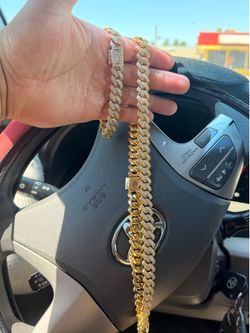Gold plated Cuban chain link and bracelet