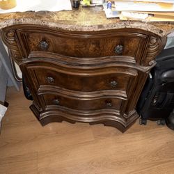 Dresser and 2 Nightstands