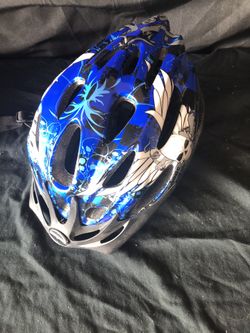 Kids medium bike helmet