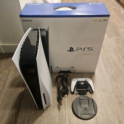PS5 Disc – 1TB SSD, Brand New Controller, Excellent Condition