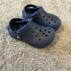 Kids/toddler Sherpa Lined Crocs Size 11C