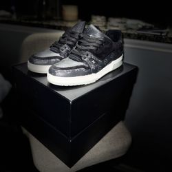 Louis Vuitton Trainer Monogram Sneaker Size 12