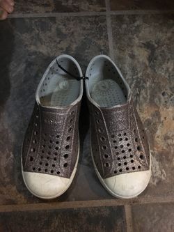 Natives size 10