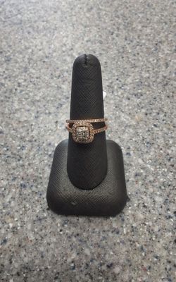 14K Rose Gold Engagement Set - 4.1g- Ring Size 7 - 72 Natural Diamonds
