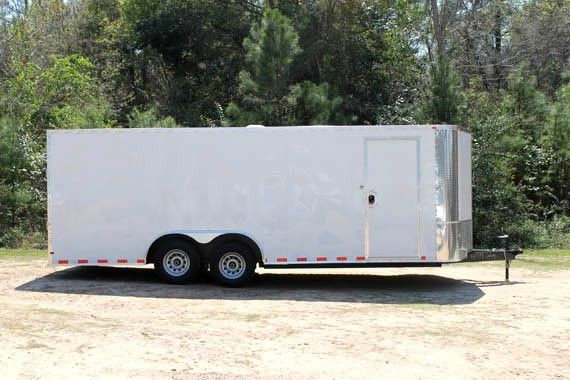 Photo ENCLOSED VNOSE TRAILERS ALL SIZES AND COLORS 20FT 24FT 28FT 32FT IN STOCK FREE DELIVERY