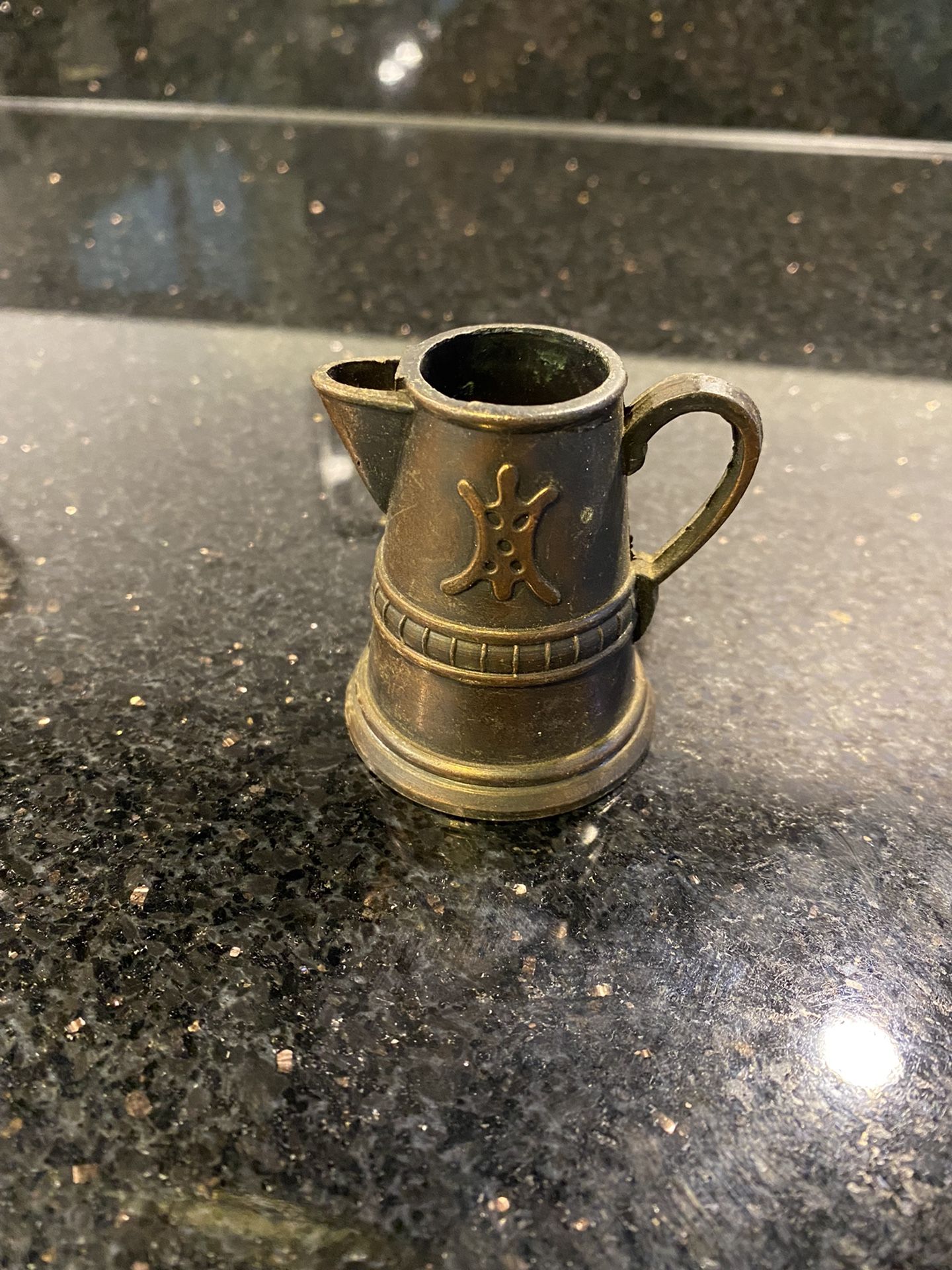 Miniature Die Cast Kettle/Pitcher Made in Hong Kong in 1977 by Durham Ind. (#43)