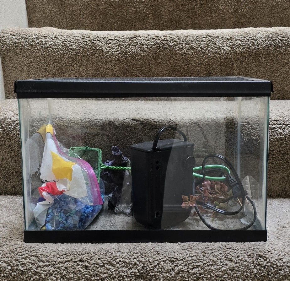 5 Gal Fish Or Critter Aquarium
