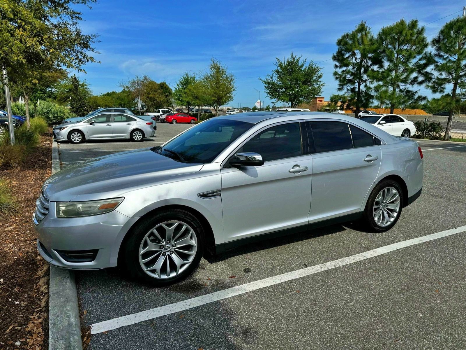 2014 Ford Taurus