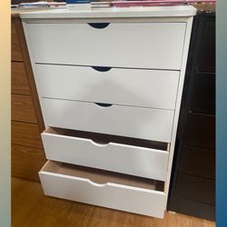 Dresser/ Five drawers dresser