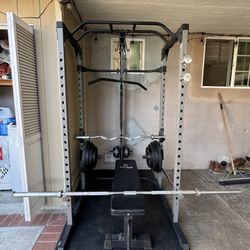 Weight Lifting Rack With Lay Pull Down 