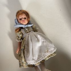 Rare Collectible Doll RARE vintage retro Tonner redhead bonnet apron doll 9”