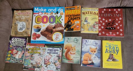 Lot of 11 Children's Books Mixed Titles