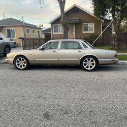 1999 Jaguar XJ8