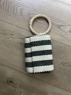 Woven Handbag with Circular Handle