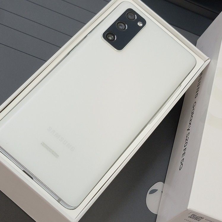 Samsung S20Fe 5g 128gb Unlocked ANY Sim