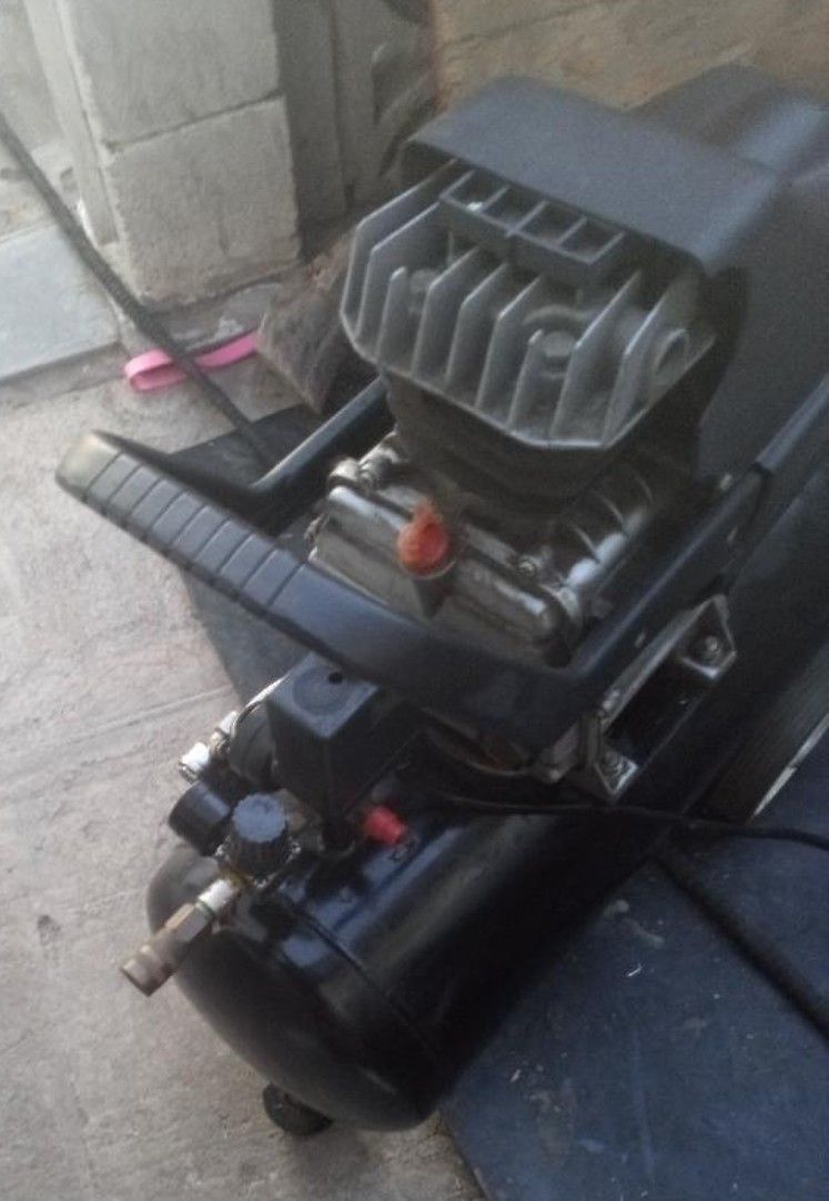 Air Compressor Works Great