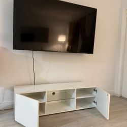 Tv stand NEW in the box 