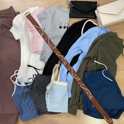 🌸 Woman’s/Junior’s clothing lot