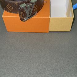 Louis Vuitton belt