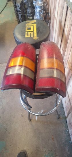 99 To 2002 Chevrolet Pickup Right And Left Taillights Good Used See Pics $20 For The Pair. Apache Junction