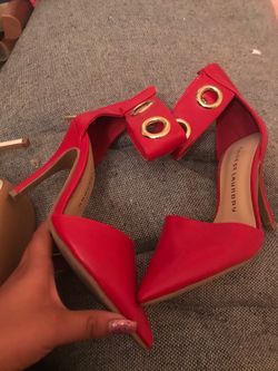 Size 6 red