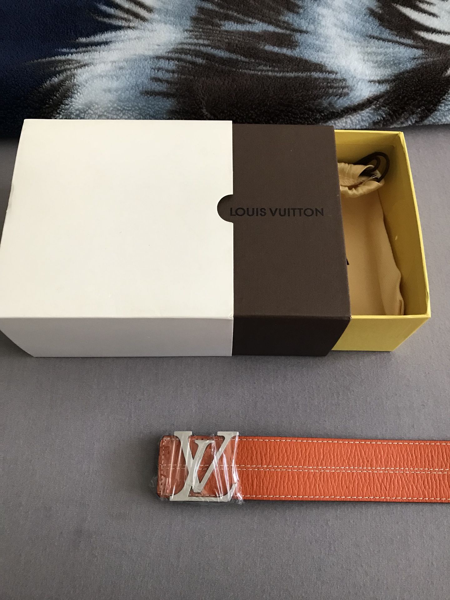 Mens Louis Vuitton belt sz 30-32 dark orange for Sale in Union City, CA -  OfferUp