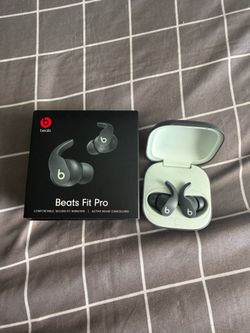 Beats Fit Pro’s Grey Color