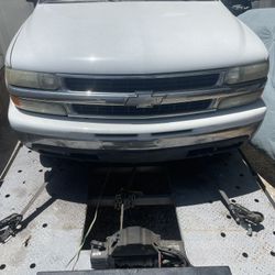 Chevrolet Silverado Front End 