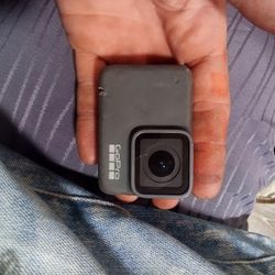 GoPro Hero 7 Silver Waterproof Camera With 32 GB Memory Card