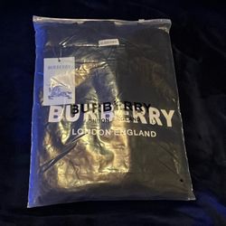 BurBurry Long sleeve Large