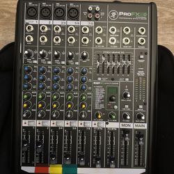 Mackie ProFX8v2 8-Channel Mixer