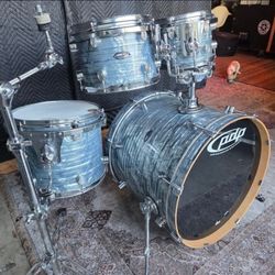 Pacific DW Drumset 