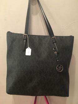 Michael kors tote