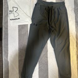 Ua Tshirt , Ua Sweats Both Size Medium 