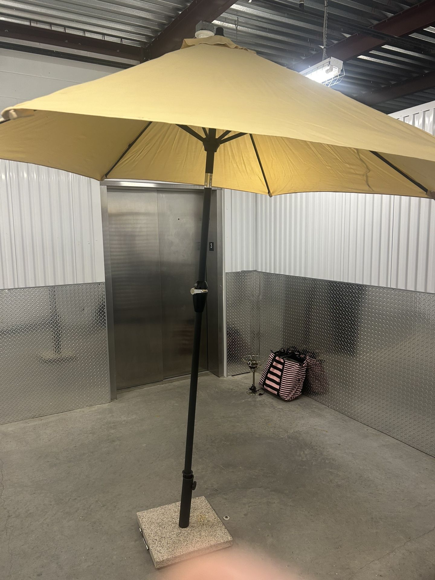 Functional Outdoor Patio Heavy Duty Umbrella 64”