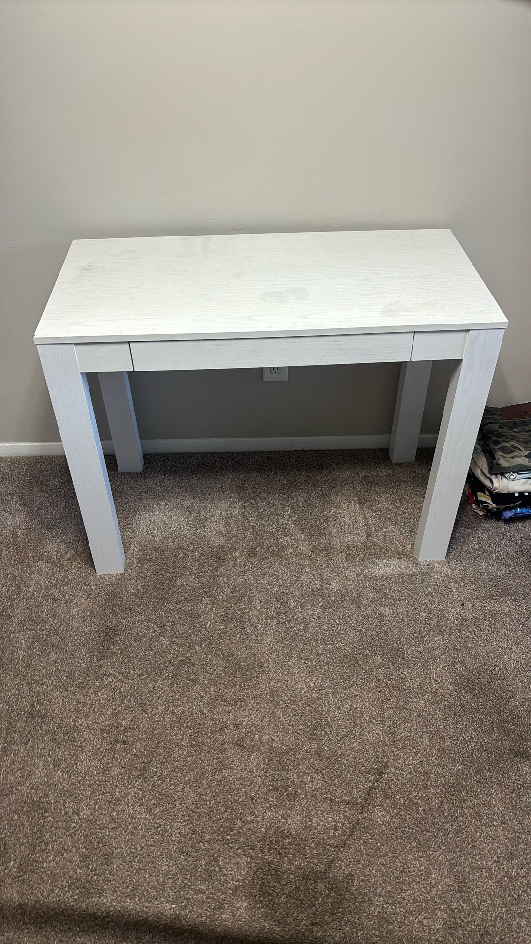 Desk Table