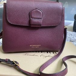 100% real Burberry bag with original packaging and dust bag