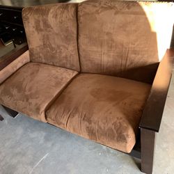 🎄2 PEOPLE LOVE SEAT-AND CHEST/5 DRAWER-BOTH IN BROWN COLOR-SOLID WOOD🎄