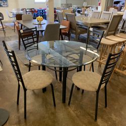 Round Beveled Glass Dining Table w/ 4 Chairs