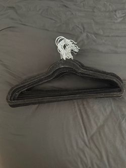 25 Hangers