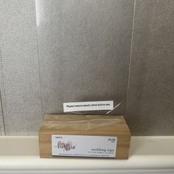 Acrylic wedding table signs  brand new   10 pieces