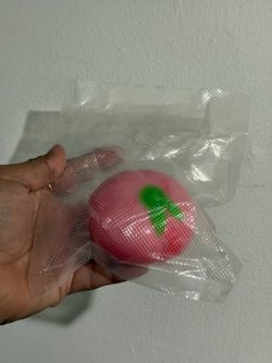 Crunch peach squishy