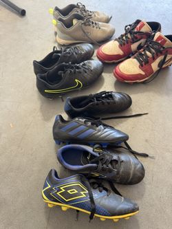 Baseball/soccer Cleats 