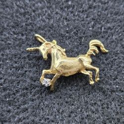 14kt. UNICORN  CHARM