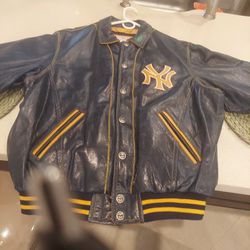 XL New York Yankees Genuine Leather Bomber Jacket
