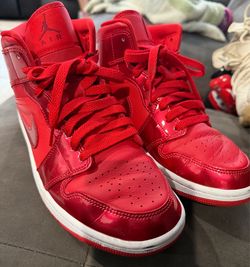 Nike Air Jordan Wmns Air Jordan 1 Mid SE University Red Pomegranate