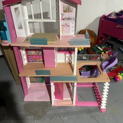 Barbie Dream house 